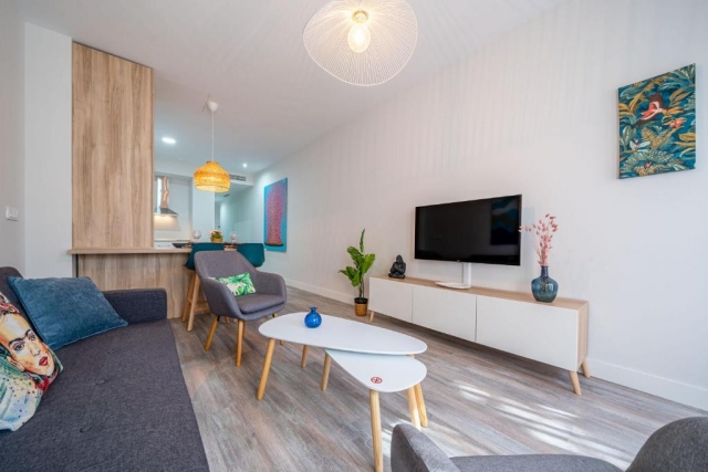 Sala amplia y la cocina