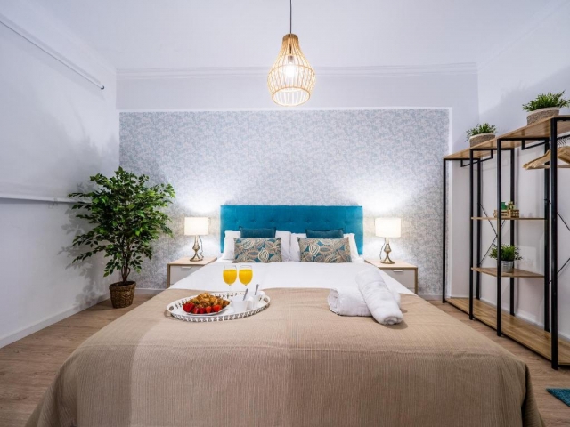 Dormitorio amplio en azul 
