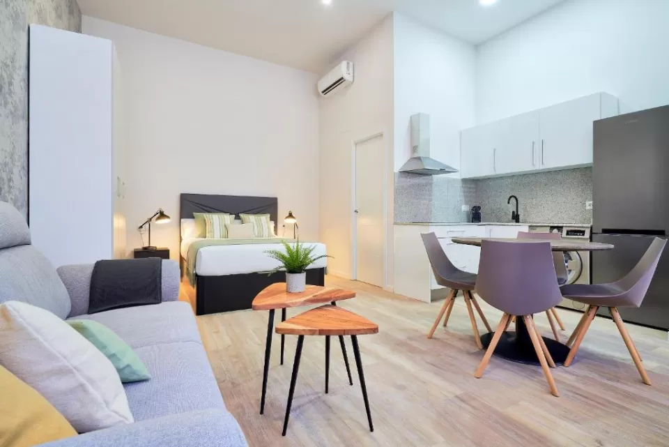 Del Parque Flats- Estudio Capuchinos Street View