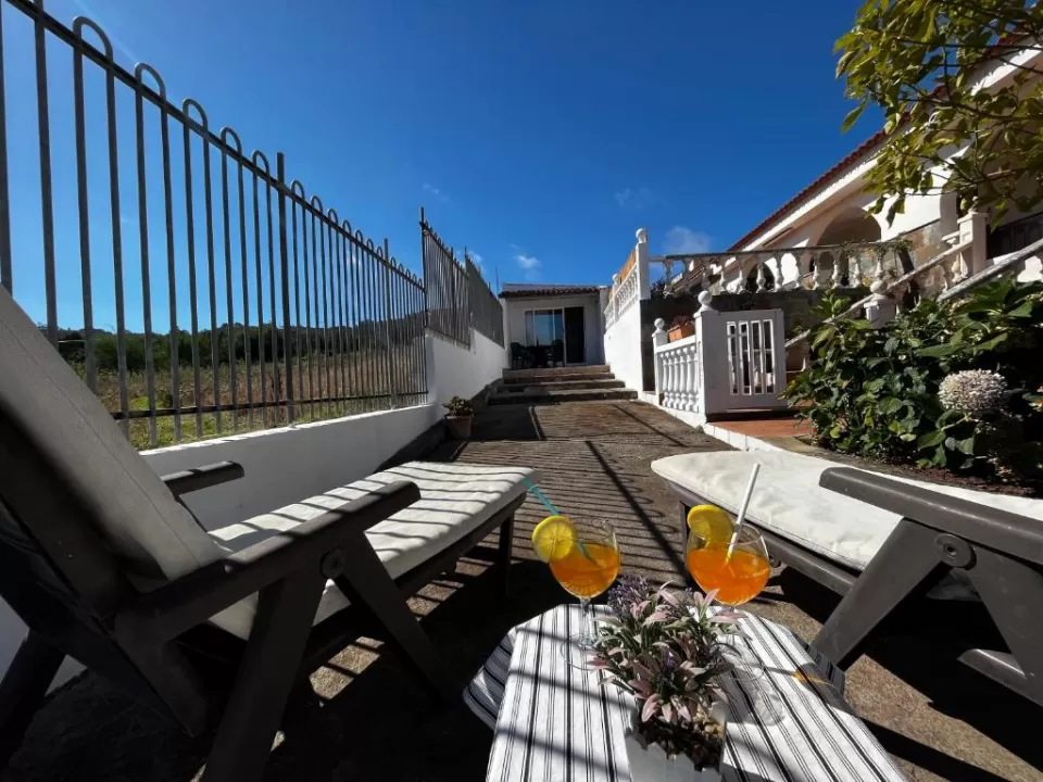 Lightbooking Vacation Rentals- Casita Agua García