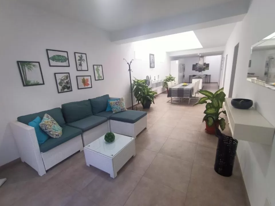 VV Milisian Home- by Henrypole Home