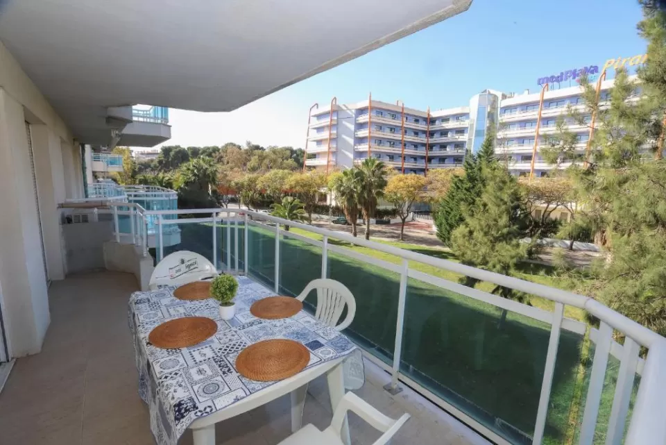 Costa Daurada Apartments- Larimar