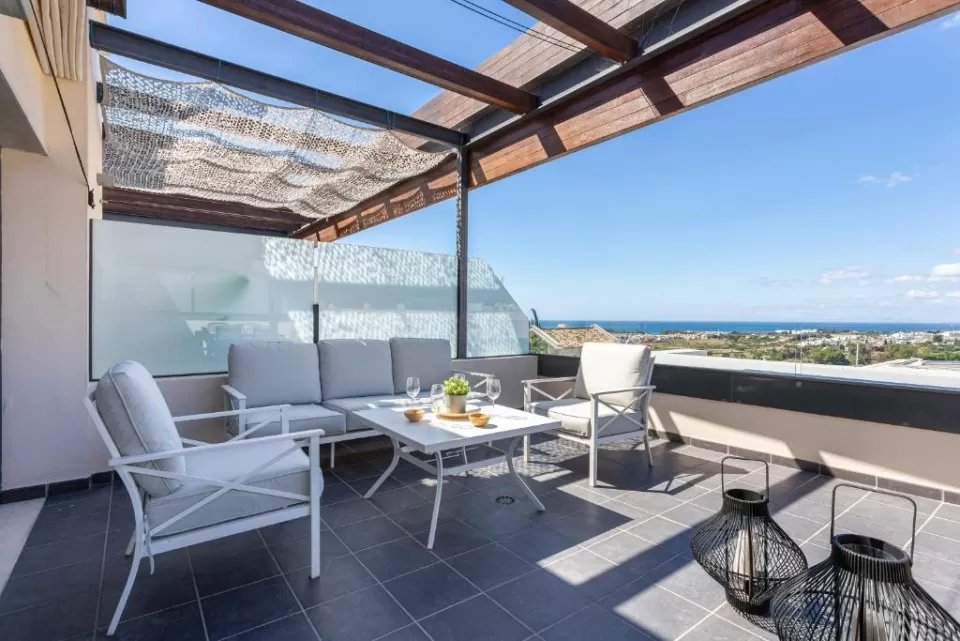 GHR Rentals- Hoyo 19 Luxury Apartment
