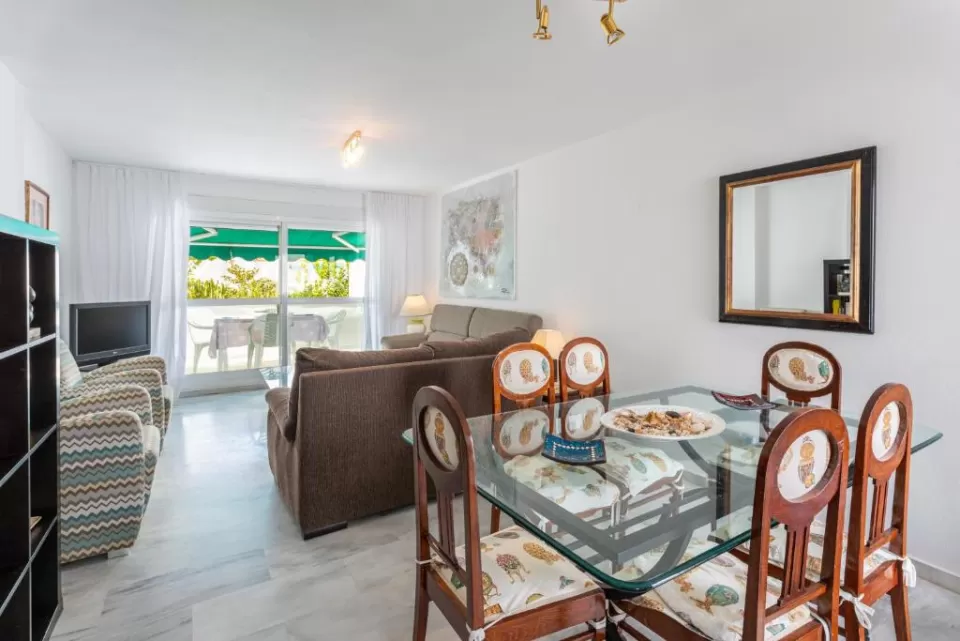 GHR Rentals- Lunamar 82 Apartment