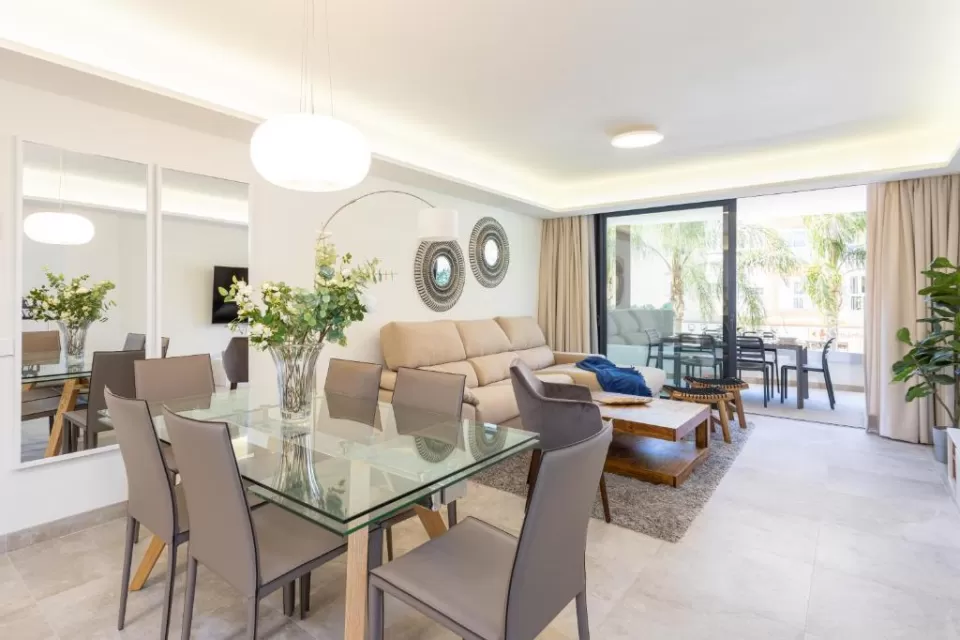 GHR Rentals- Blue Infinity Luxury Apartment