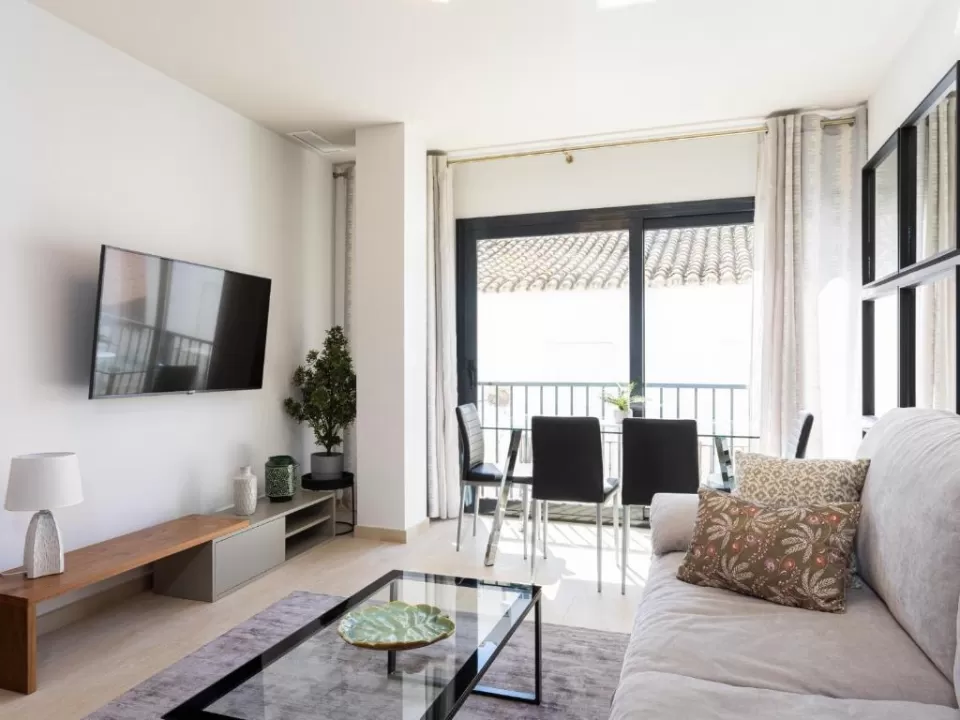 GHR Rentals- Estepona Elegance Apartment