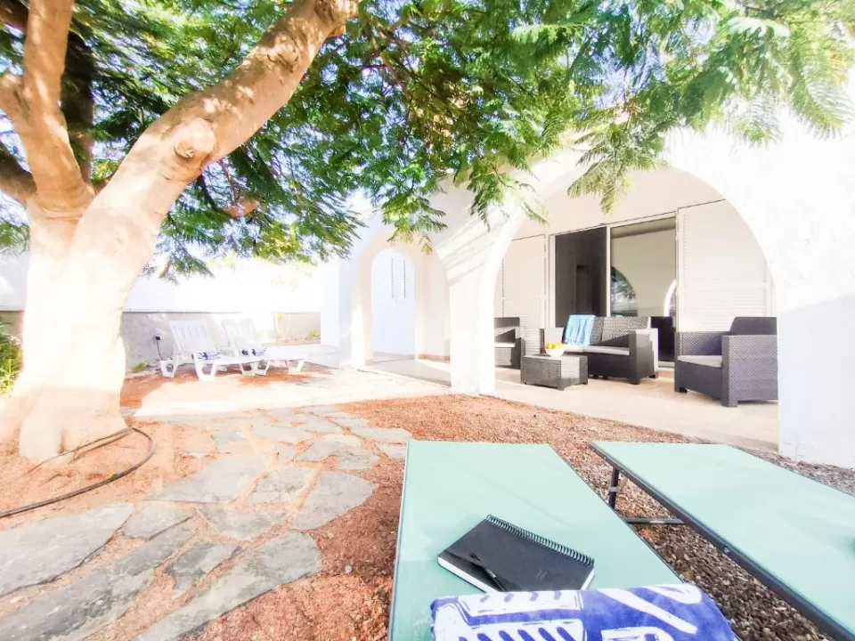 Pretty Terrace Holiday House