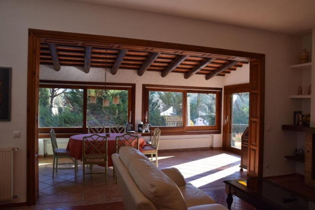 Sala de estar con sillones