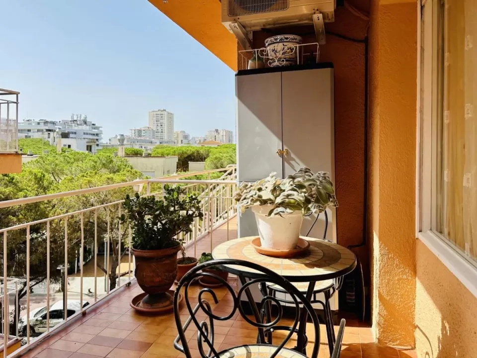 Ambient CostaBravaSi - AC, a 250m de la playa