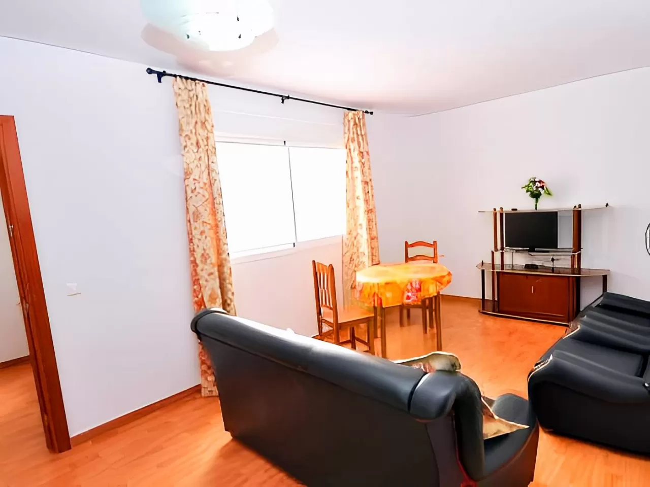 Apartamento San Ignacio solo familia y parejas 1C