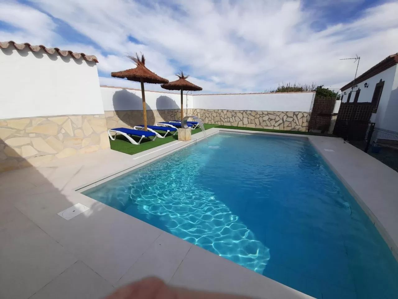 Chalet con piscina compartida Solo Familia II