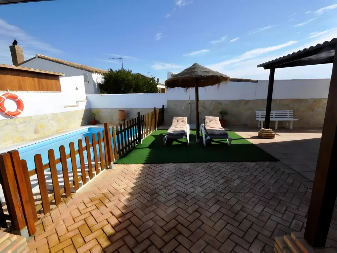 Casa con piscina privada solo familias y pareja II