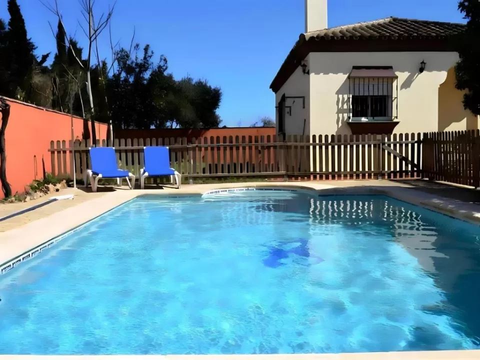 Chalet piscina solo familias parejas Roche Viejo 4