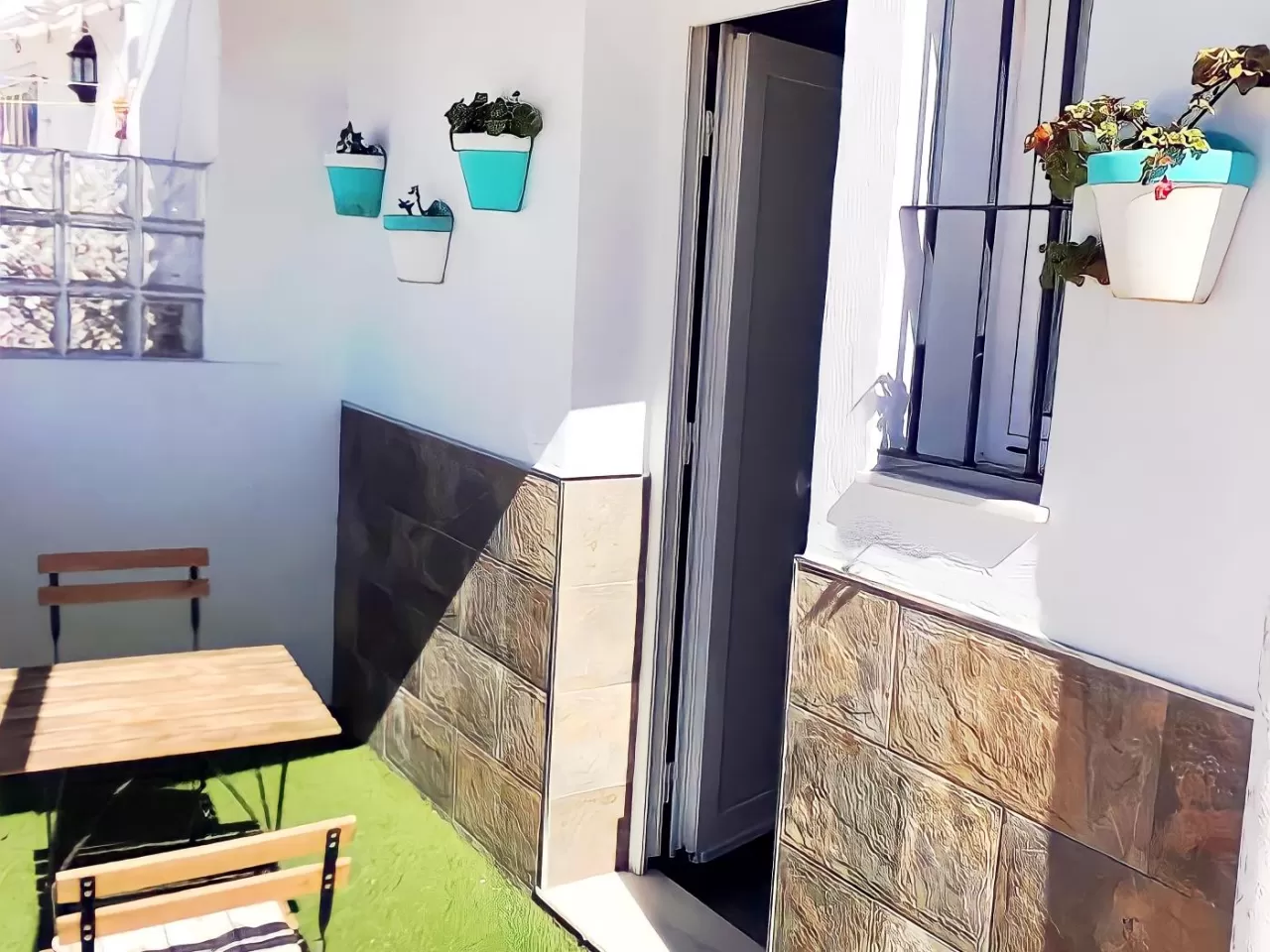 Estudio con terraza para familias y parejas B