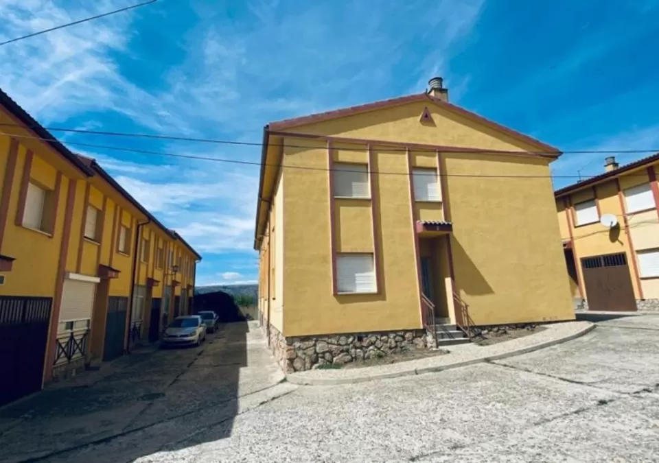 Casa de Pueblo Los Pilares