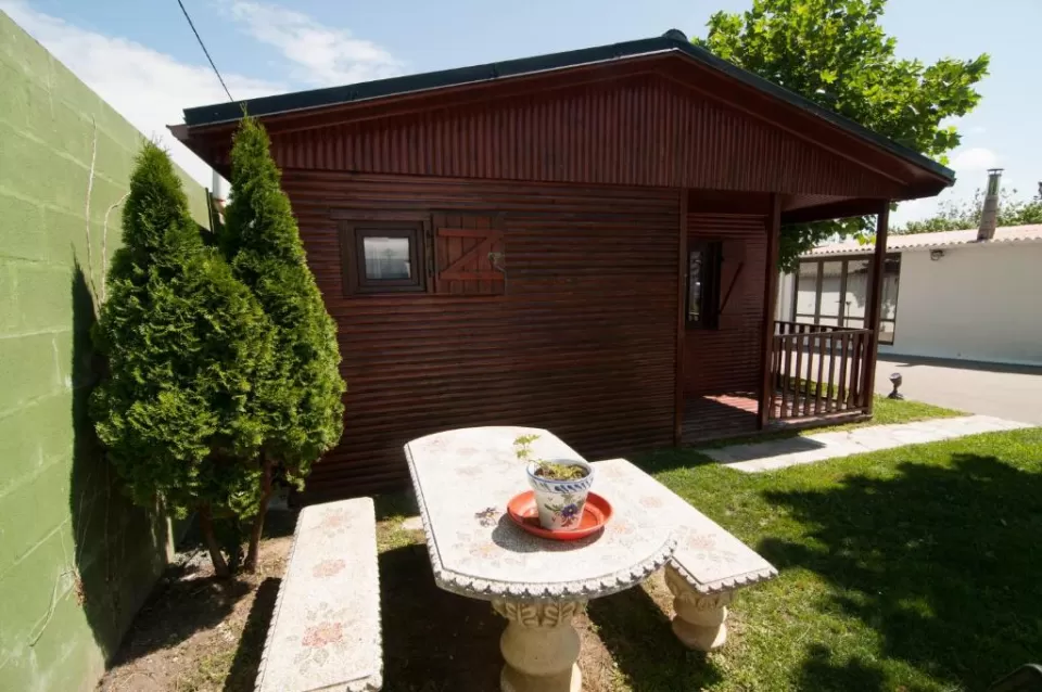Cabane avec vue sur le jardin