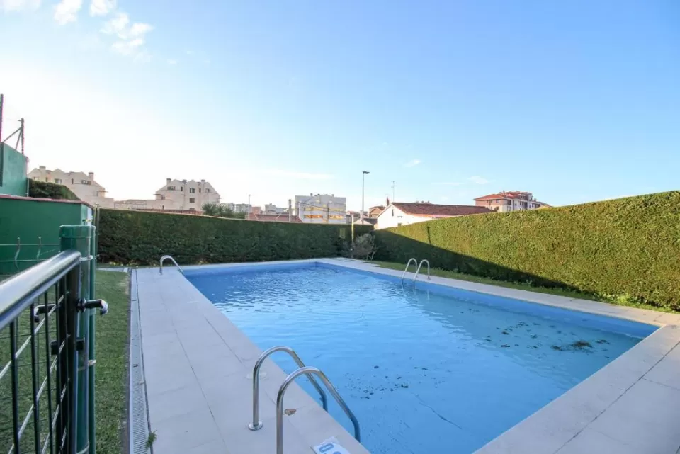 s20 apartment pool/terrace/garden