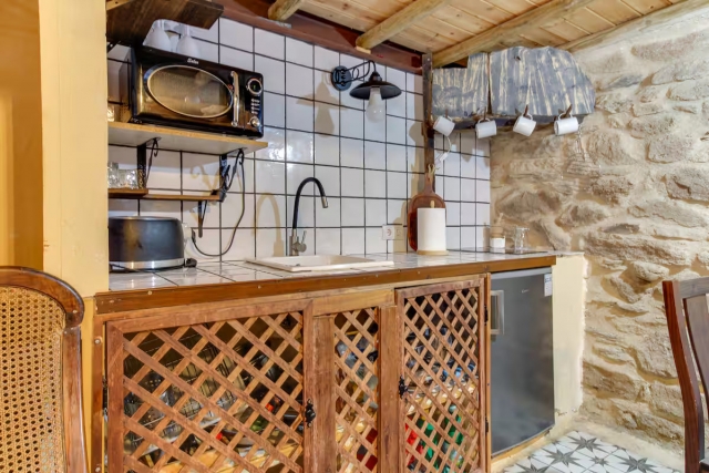 Cocina equipada con menaje