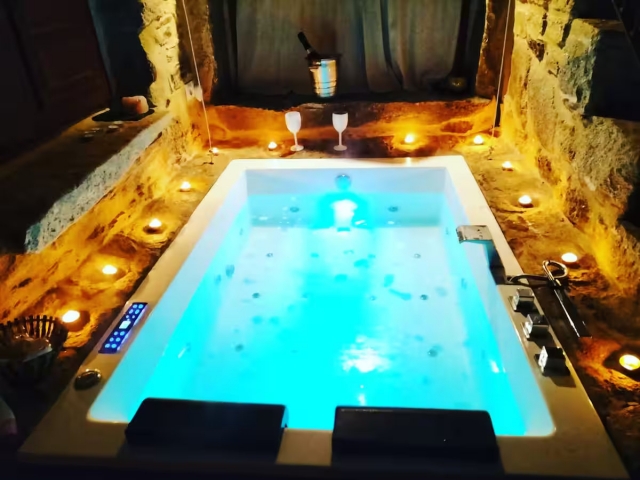 SPA con jacuzzi y velas