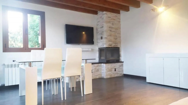 Sala con la chimenea
