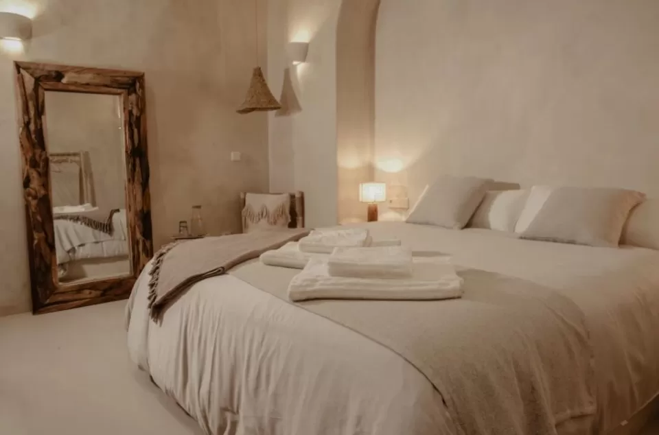 Deluxe Double Room with Bathtub