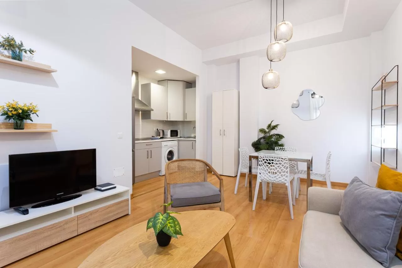 Holidays2Malaga- Victoria 13 2 bed