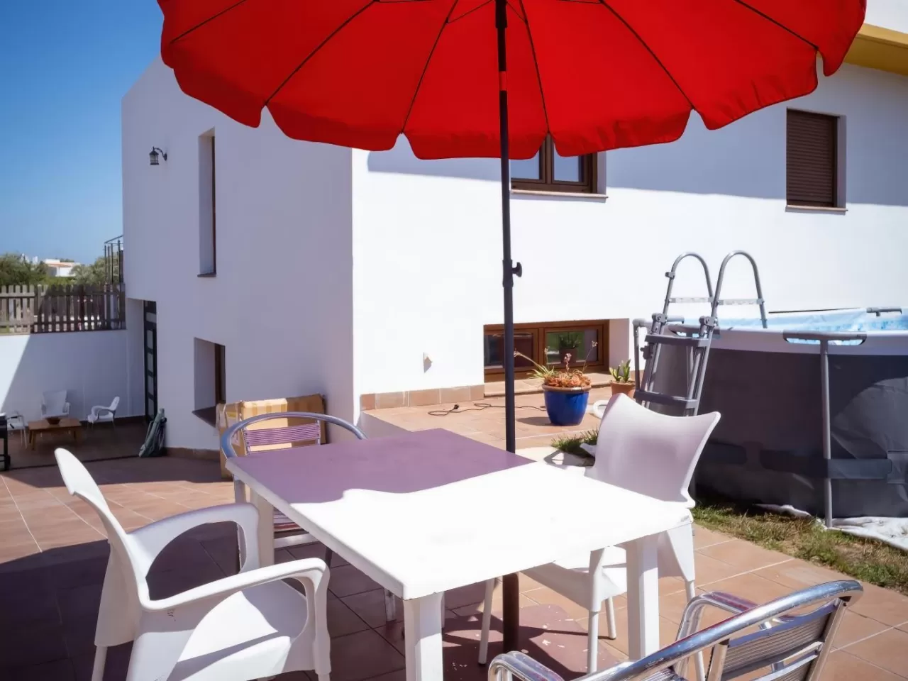 Estudio con Piscina portátil y Jardín