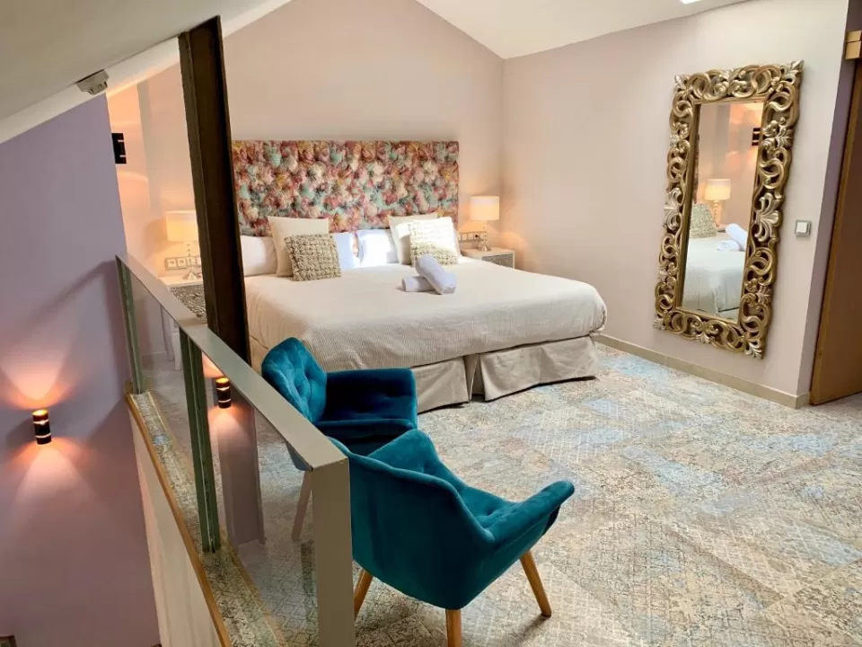Suite Dúplex con Jacuzzi
