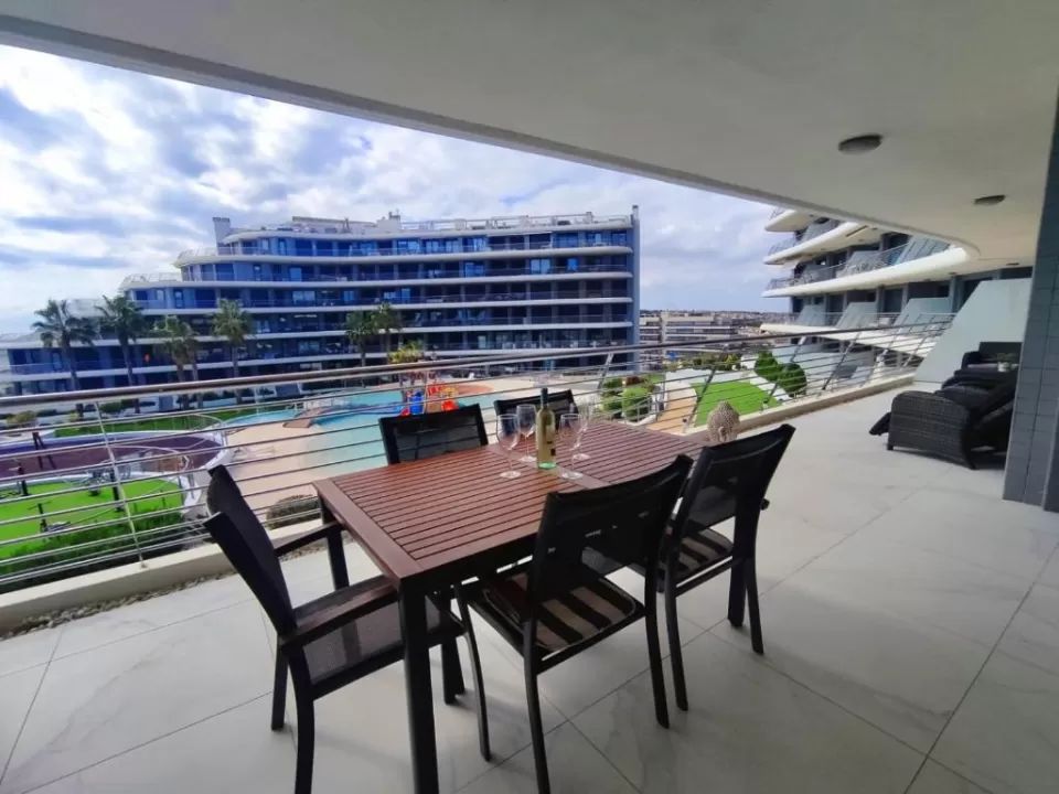Infinity View Luxury Beachfront apartment