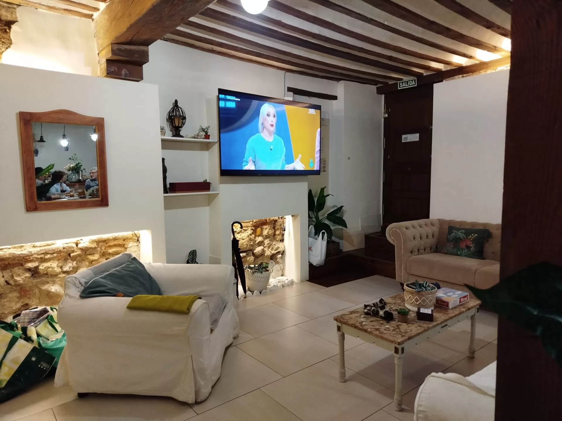 Juan Antonio Piris Gómez dans son séjour à Casa Deluxe Herreros 5739_1