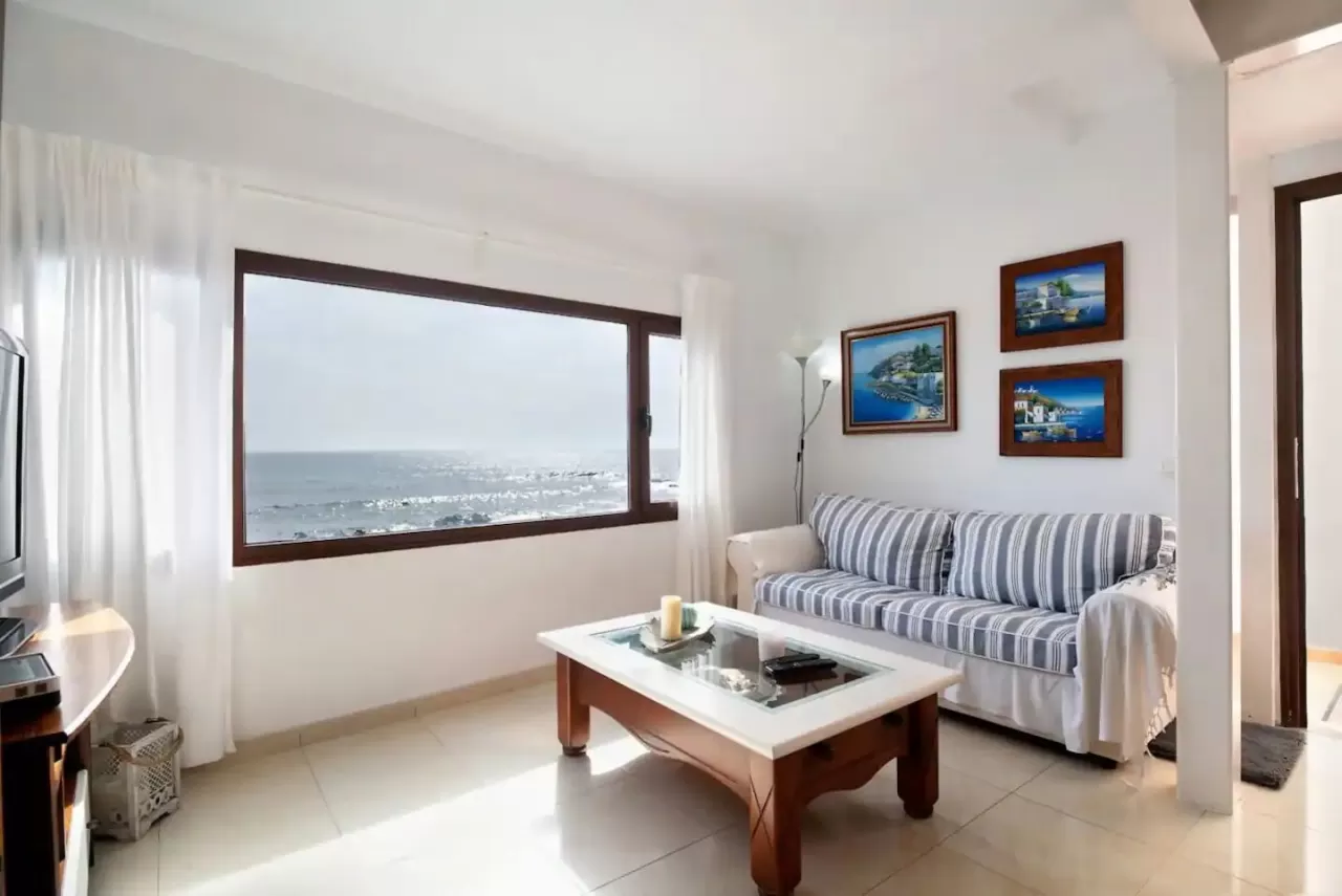 Casa Luisa Anclada frente al mar