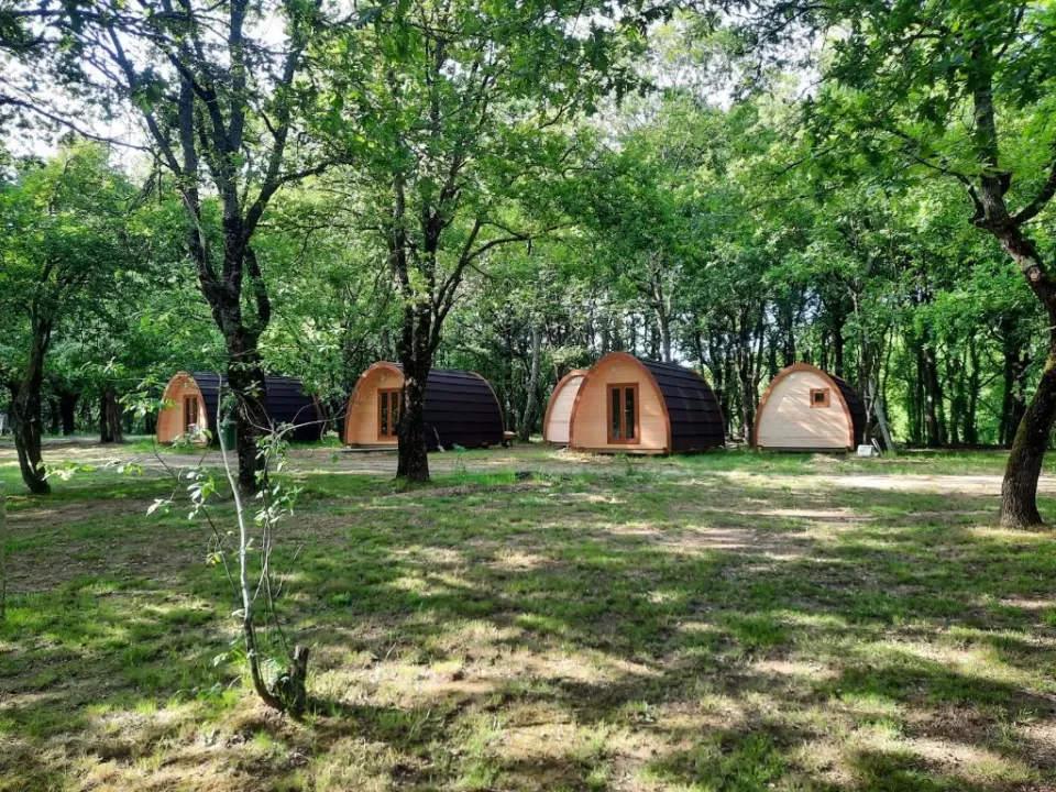 Camping & Glamping Vila de Sarria