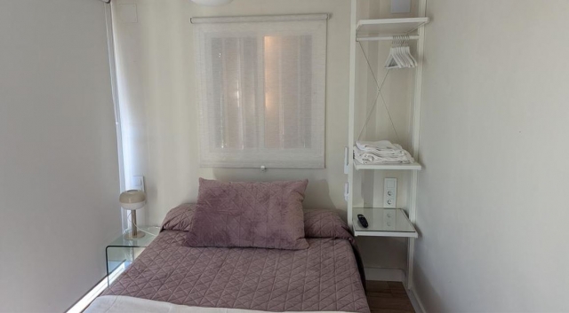 Cama con sistema de almacenaje