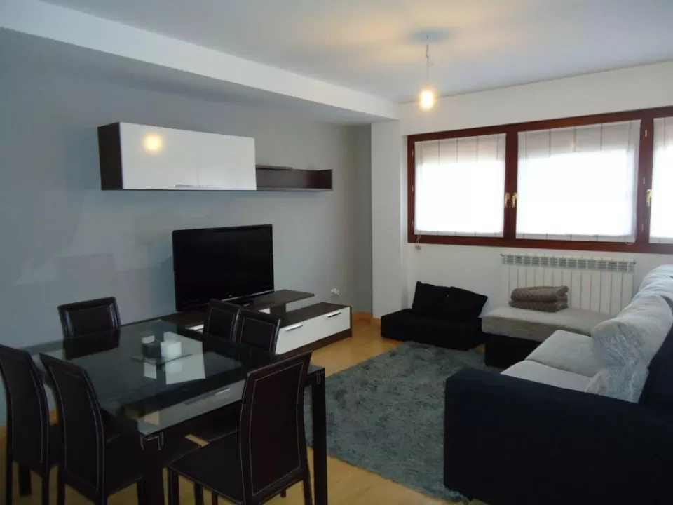 Apartamentos del Pirineo- Apart. Sabiñánigo
