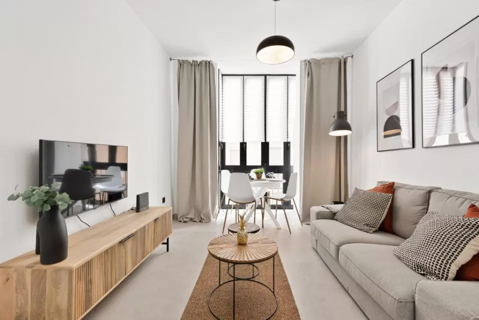 Del Parque Flats- Peña Family