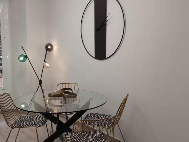 Mesa de comedor de cristal