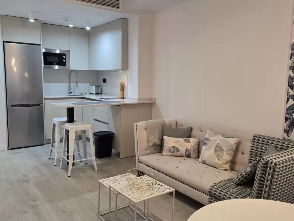 Del Parque Flats- Zambra Arthouse II