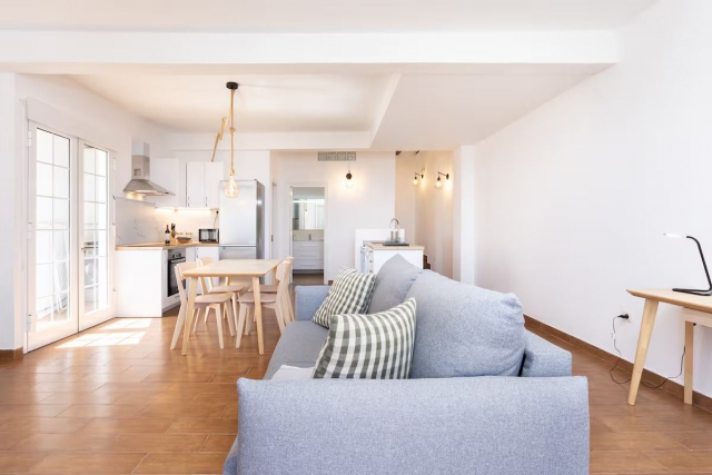 Sala de estar y cocina 