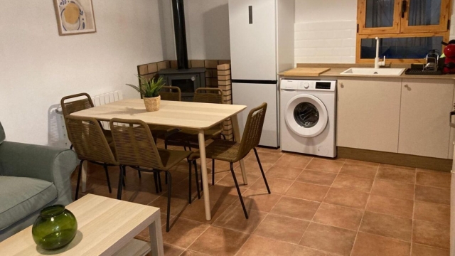 Cocina con chimenea 