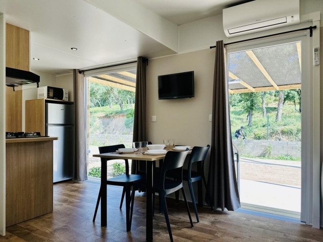 Comedor junto a la cocina