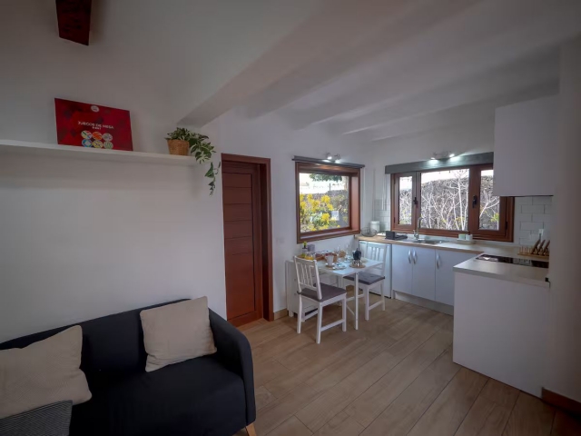 Sala junto a la cocina