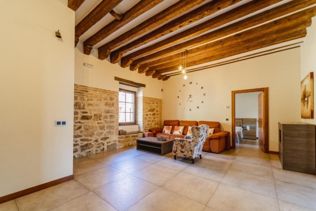 Sala de estar con sillones 