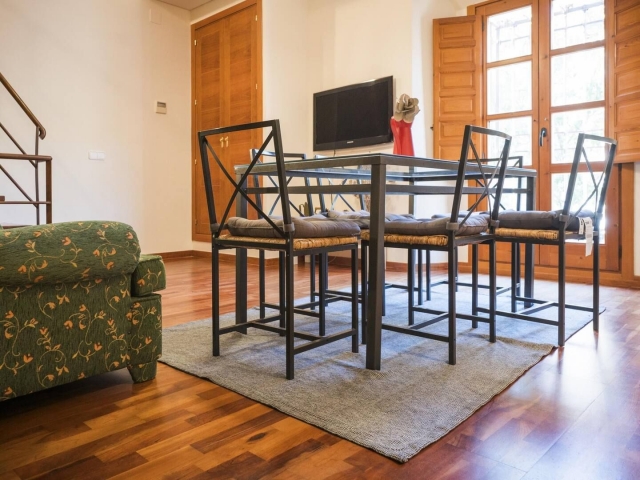 Sala amplia con vistas 