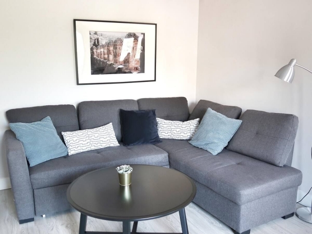 Sala amplia con sillones 