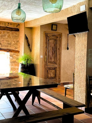 Bodega con tele de plasma