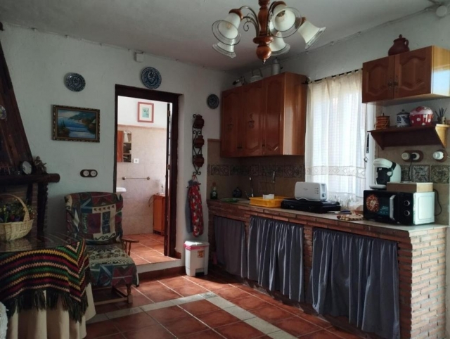 Cocina amplia con ventana
