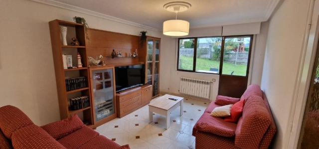 Salón amplio con ventana