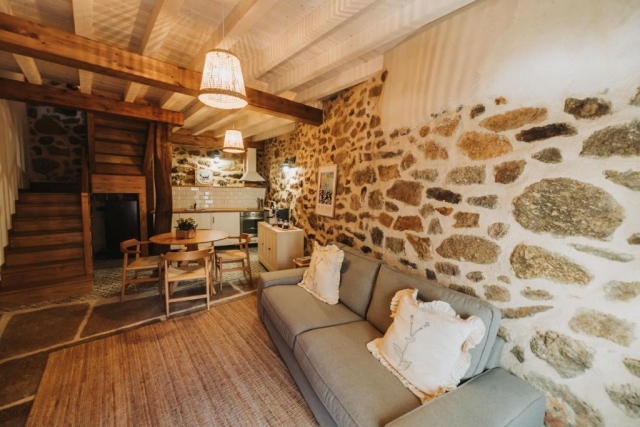 Sala amplia con cocina
