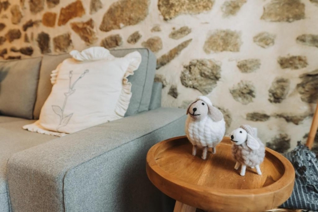 Sala de estar con sofa 