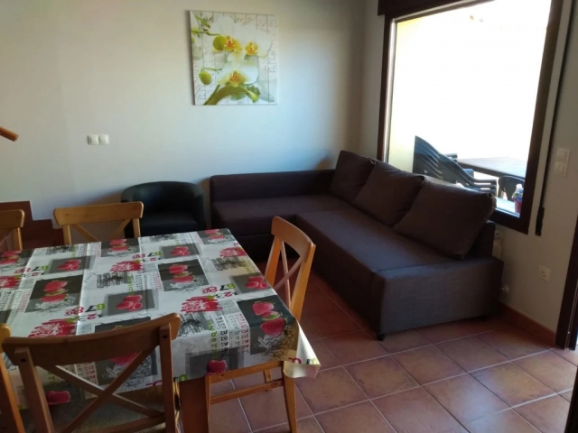Sala de estar con sofa